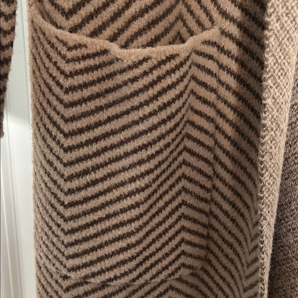 London Kaye Brown and Cream Cardigan Sweater with Duster Length - Picture 4 of 5